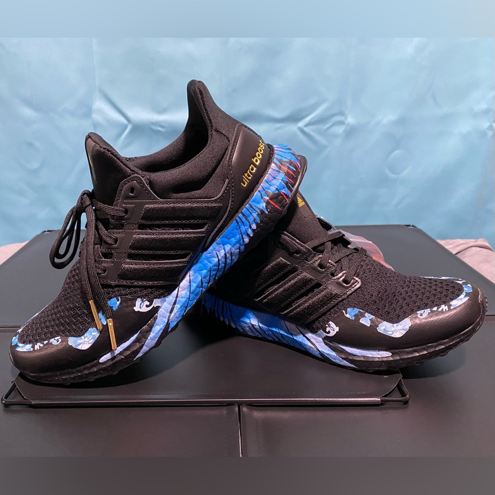 Unisex adidas ultra boost DNA Chinese New Year women size 8.5 running training